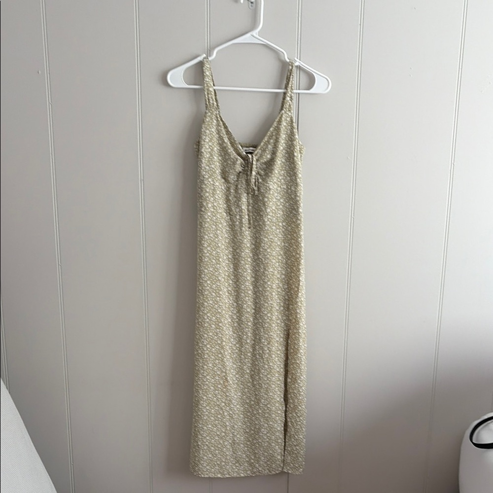 Abercrombie Midi Dress in Light green Floral Print